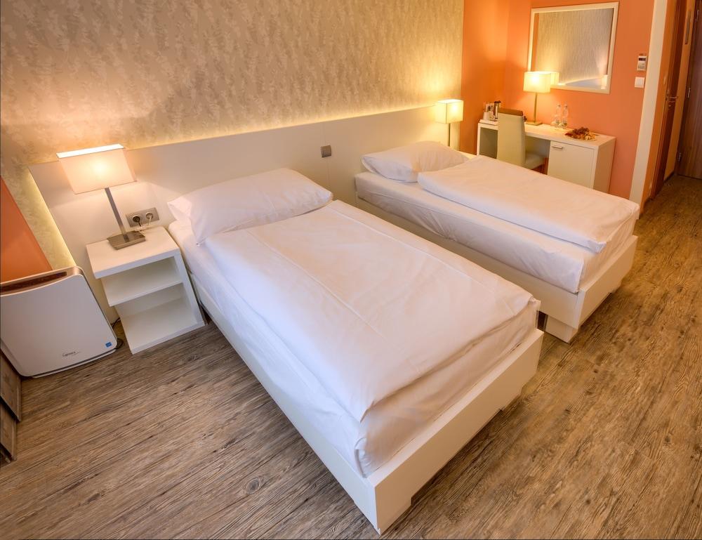 Avanti Hotel Brno Ngoại thất bức ảnh