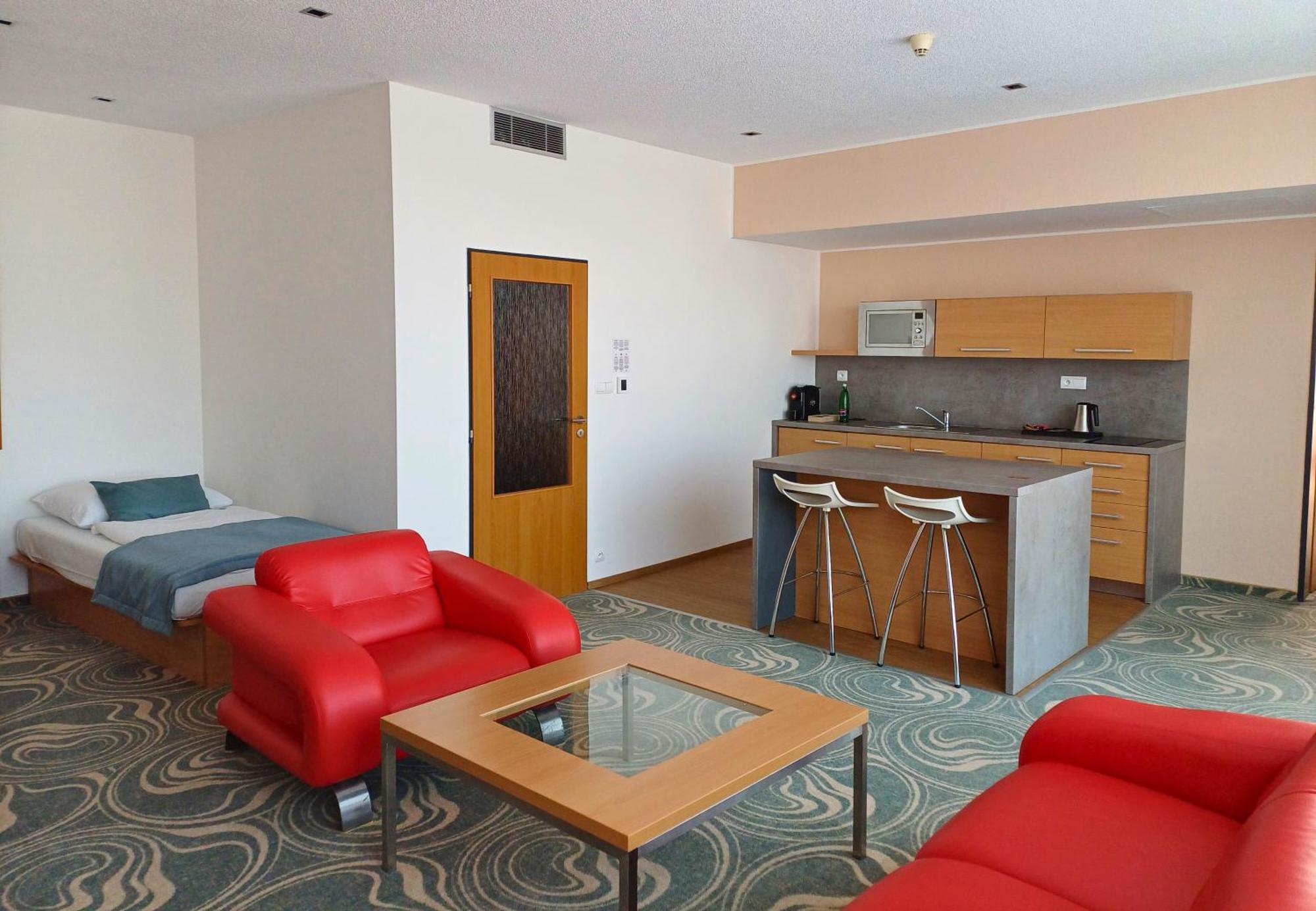 Avanti Hotel Brno Ngoại thất bức ảnh