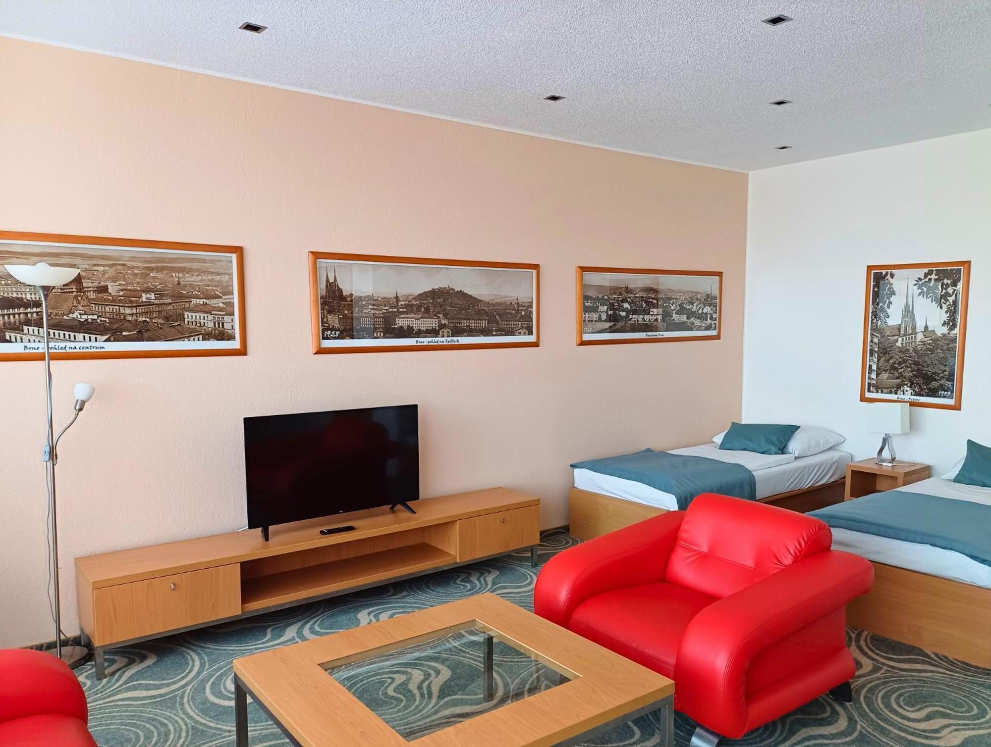 Avanti Hotel Brno Ngoại thất bức ảnh